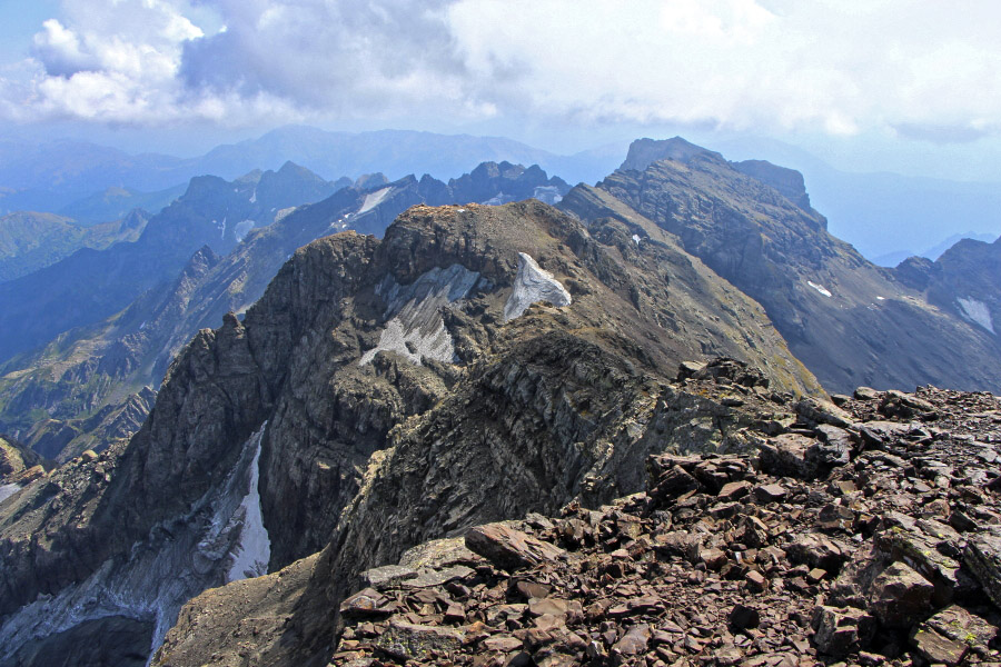 Агепста 3257м