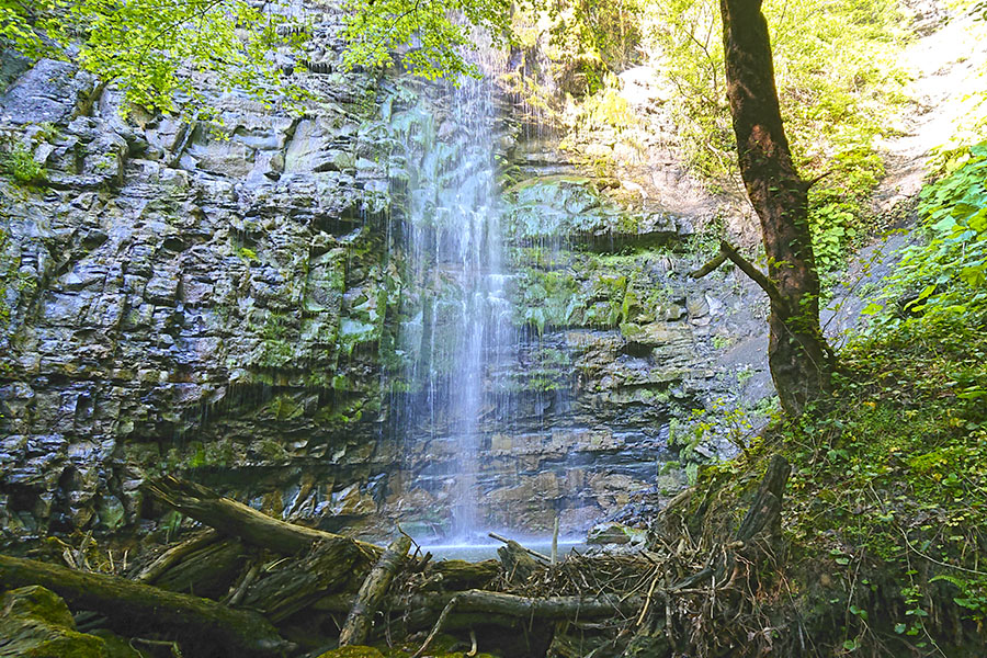 Водопады на реке Кутарка Водопады на реке Кутарка